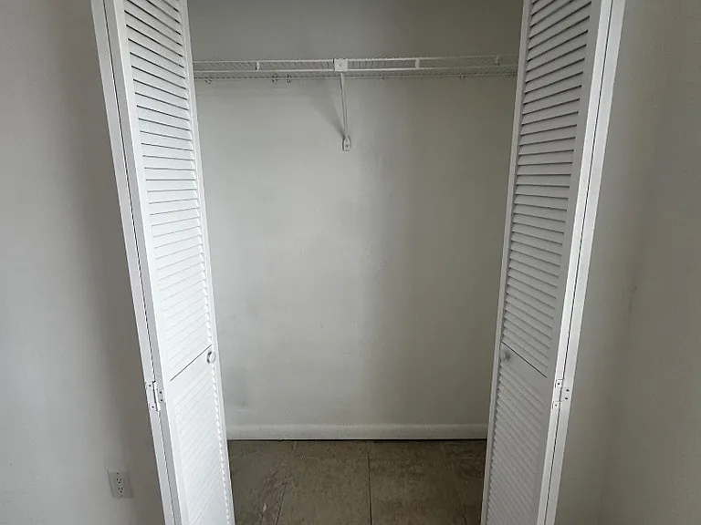 Unit Photo