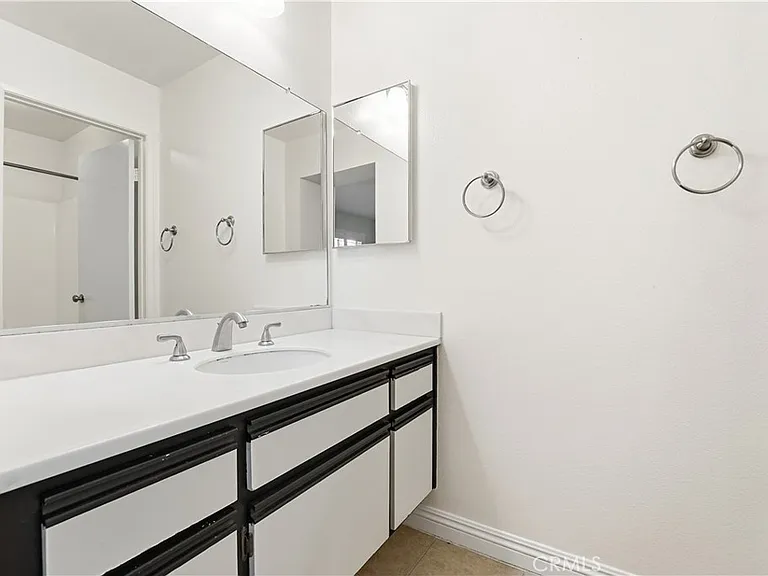 51 Greenmoor — Photo 20