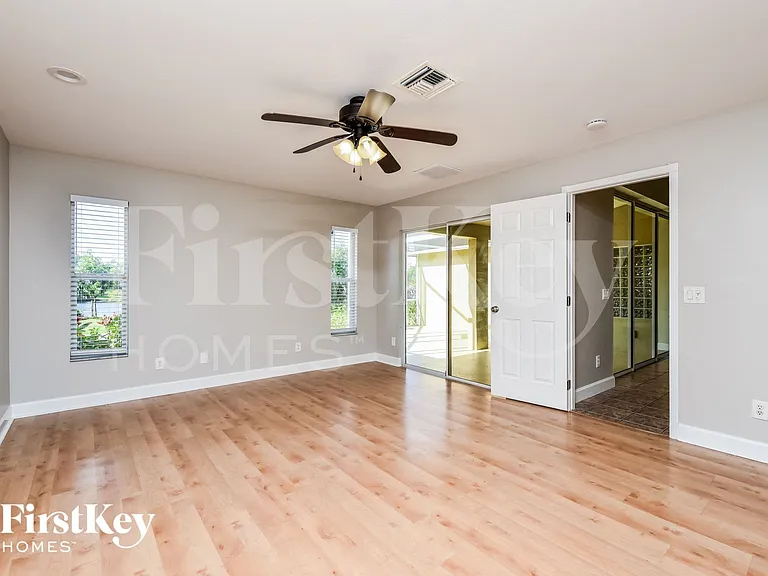 18606 Cedar Dr E — Photo 9