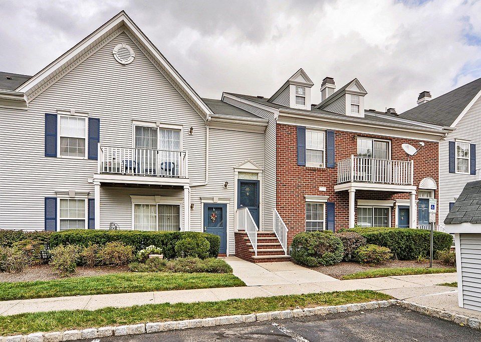 1st image of 216 Dove Cote Ct #216