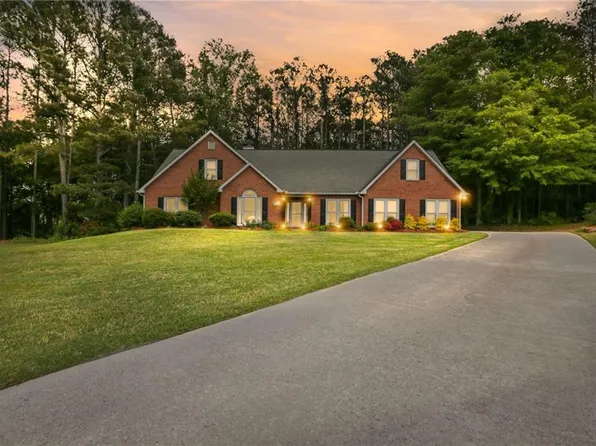 2297 Ironwood Hill Ct, Dacula, GA 30019