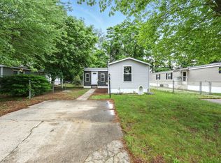 7 Nelligan Dr, Chicopee, MA 01020