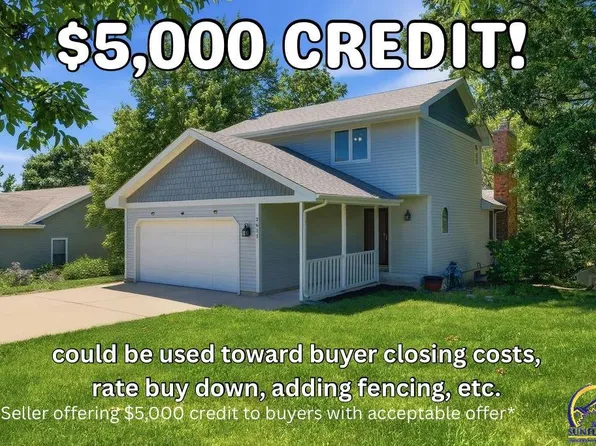 2611 SW Golf View Dr, Topeka, KS 66614