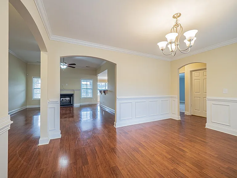 2740 Foxcroft Cir — Photo 14