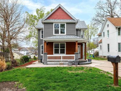 1311 3rd St #A, Moline, IL, 61265