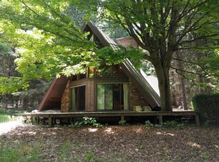 100 W 92nd St, Newaygo, MI 49337
