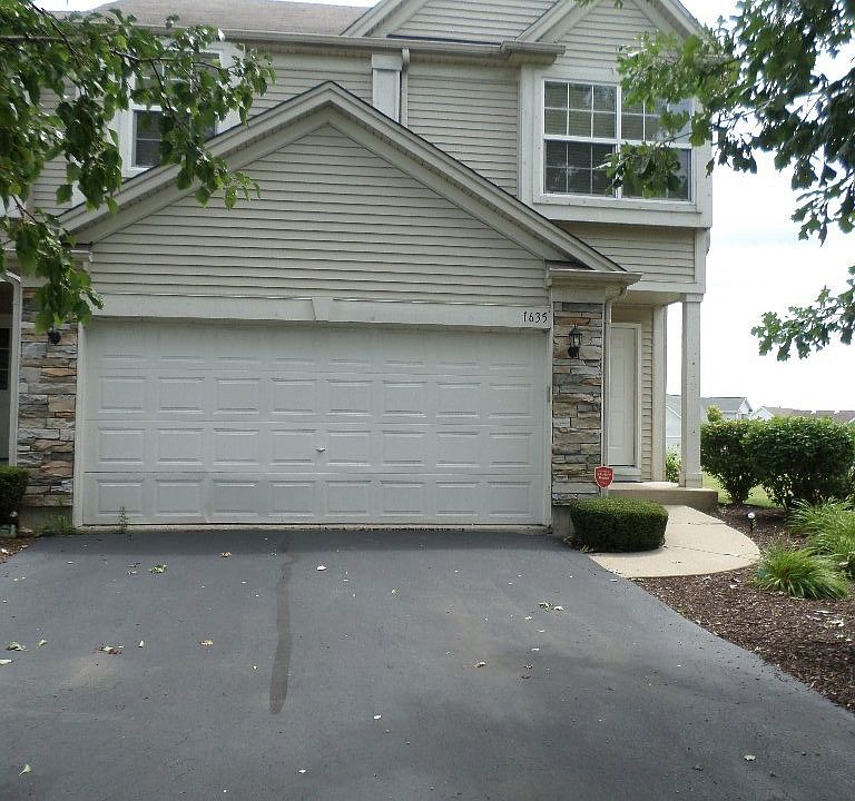 1st image of 1635 Fieldstone Dr S