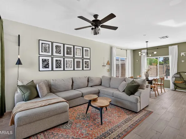 30052 N DESERT WILLOW Boulevard, San Tan Valley, AZ 85143