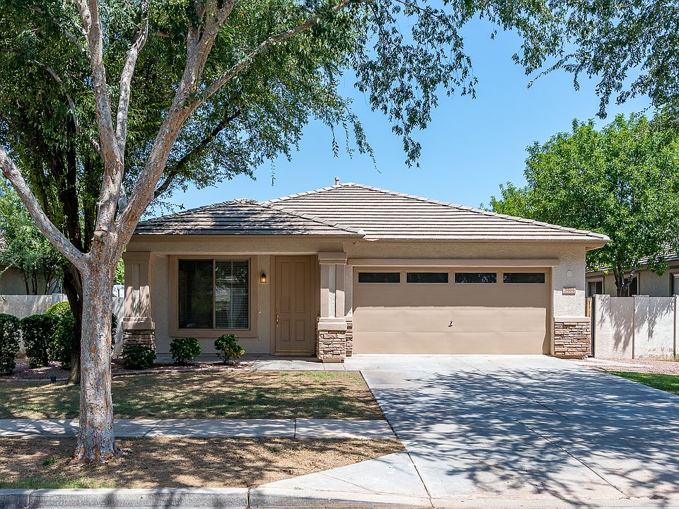 1st image of 3464 E Linda Ln