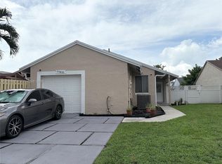 1160 SW 110th Ave, Pembroke Pines, FL 33025