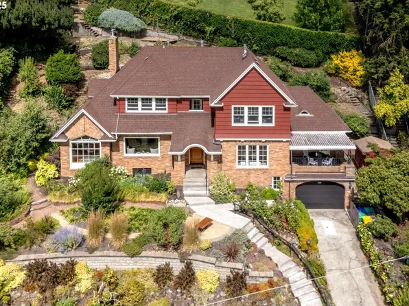 4243 NE Wistaria Dr, Portland, OR 97213