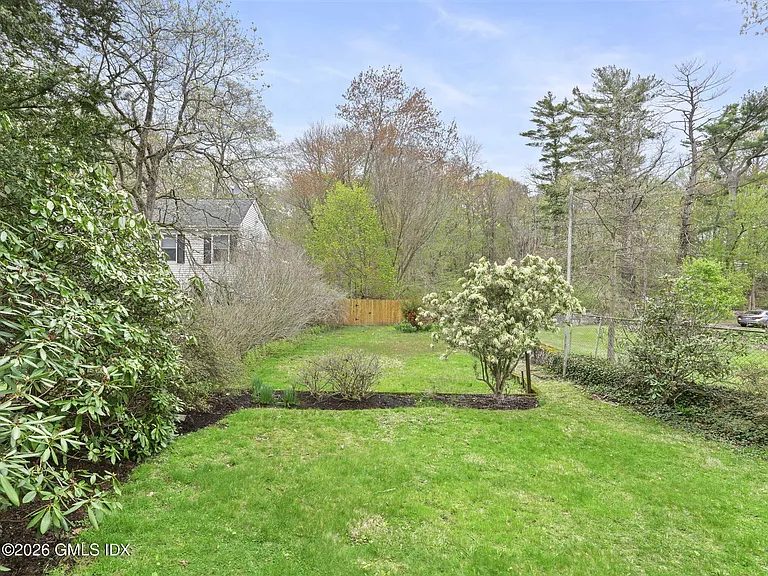 41 Grove St — Photo 27