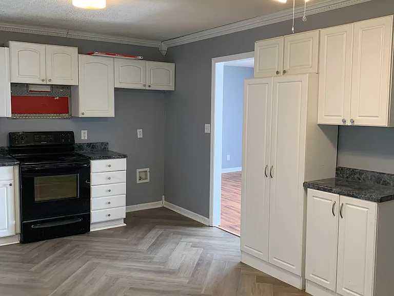 3470 Timber Hill Dr SE — Photo 3