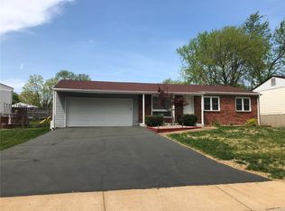 2803 Beechwood Ln, Maryland Heights, MO