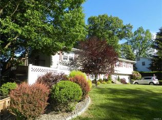 9 Autumn Ln, Stony Pt, NY 10980