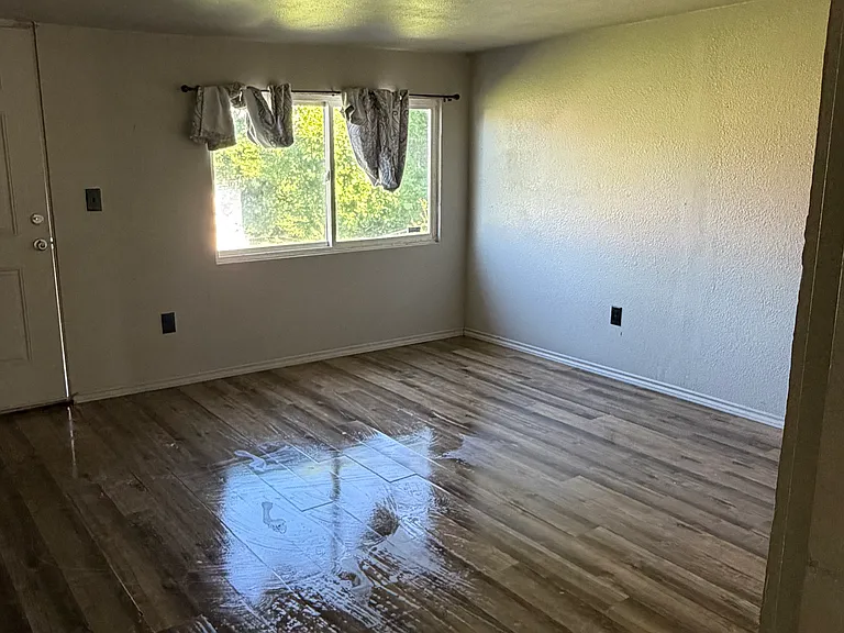 801 S 10th Ave — Photo 7