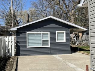 82 Gunn St #3, Barrie, ON L4M2H5