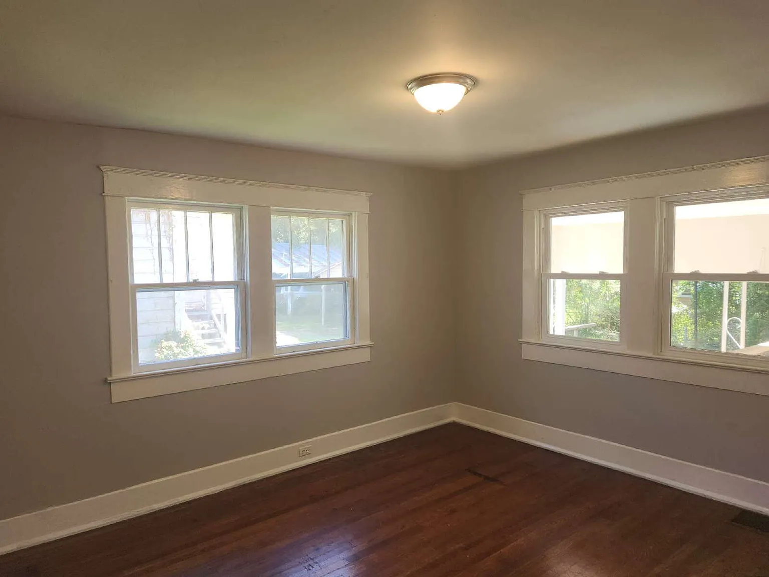 3 bed, 1.0 bath, 1532 sqft, $1,125 — Photo 4