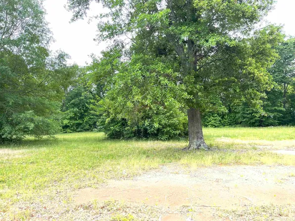 320 Great Oak Dr, Cowpens, SC 29330