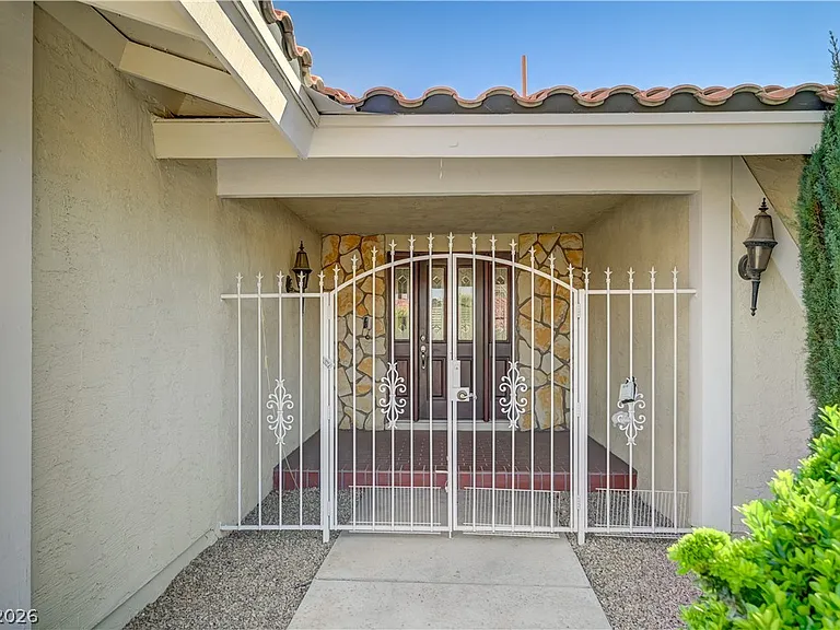 6635 Costa Brava Rd #0 — Photo 4
