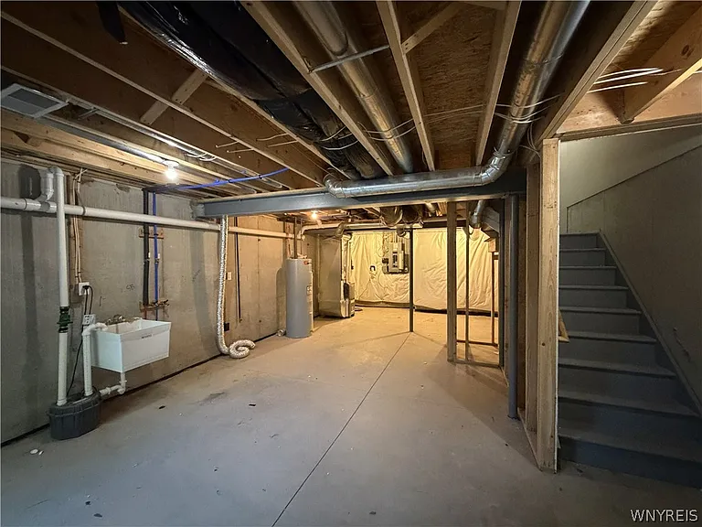 723 Robin Rd — Photo 11