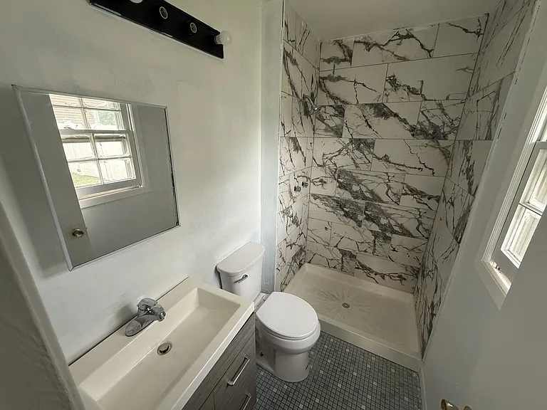 19 Edge Ln — Photo 6