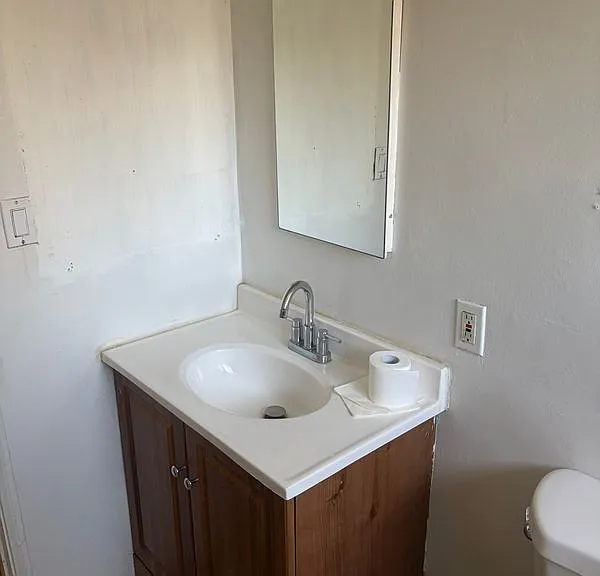 11433 Emelita St #2 — Photo 2