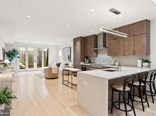 32 Kings Ct SE, Washington, DC 20003
