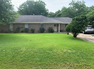 204 Skyview Ter #B, Friendswood, TX 77546