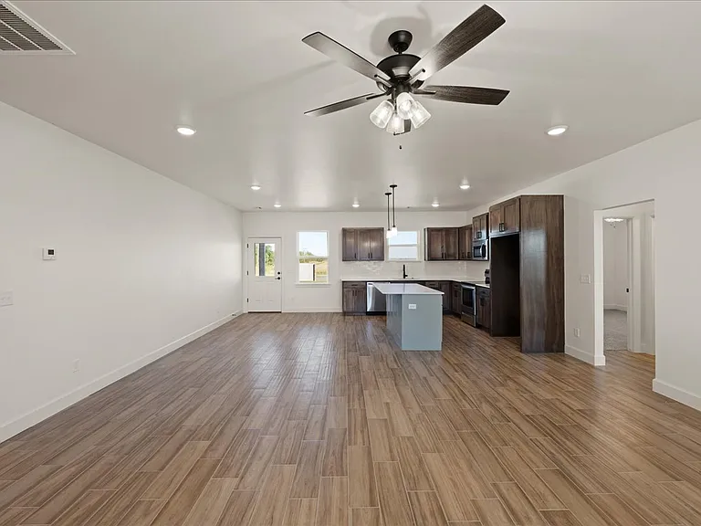 9738 Renee St — Photo 5