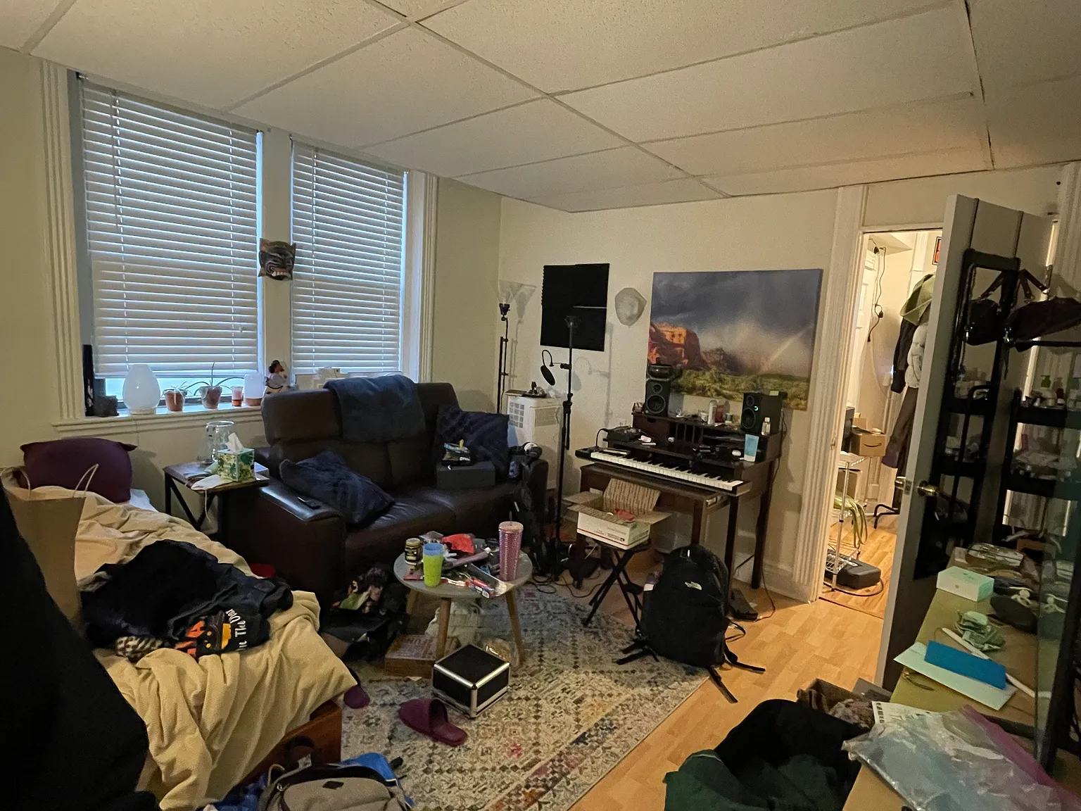 3 bed, 999 sqft, $3,900 — Photo 2