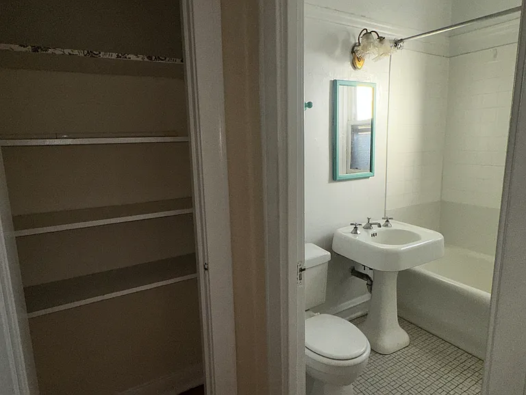 4437 N Wolcott Ave #3W — Photo 8