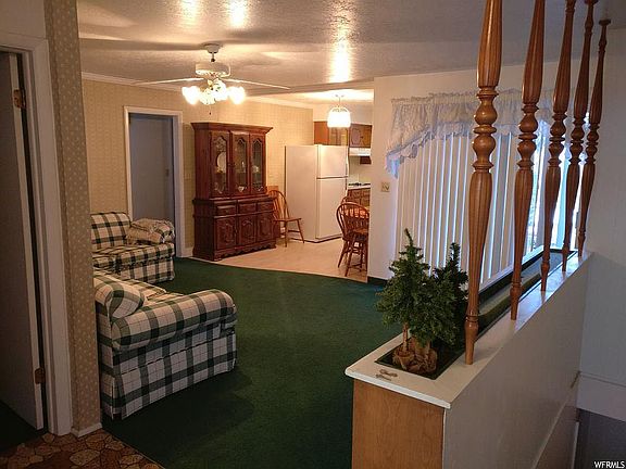 4th image of 2047 E Marrwood Dr