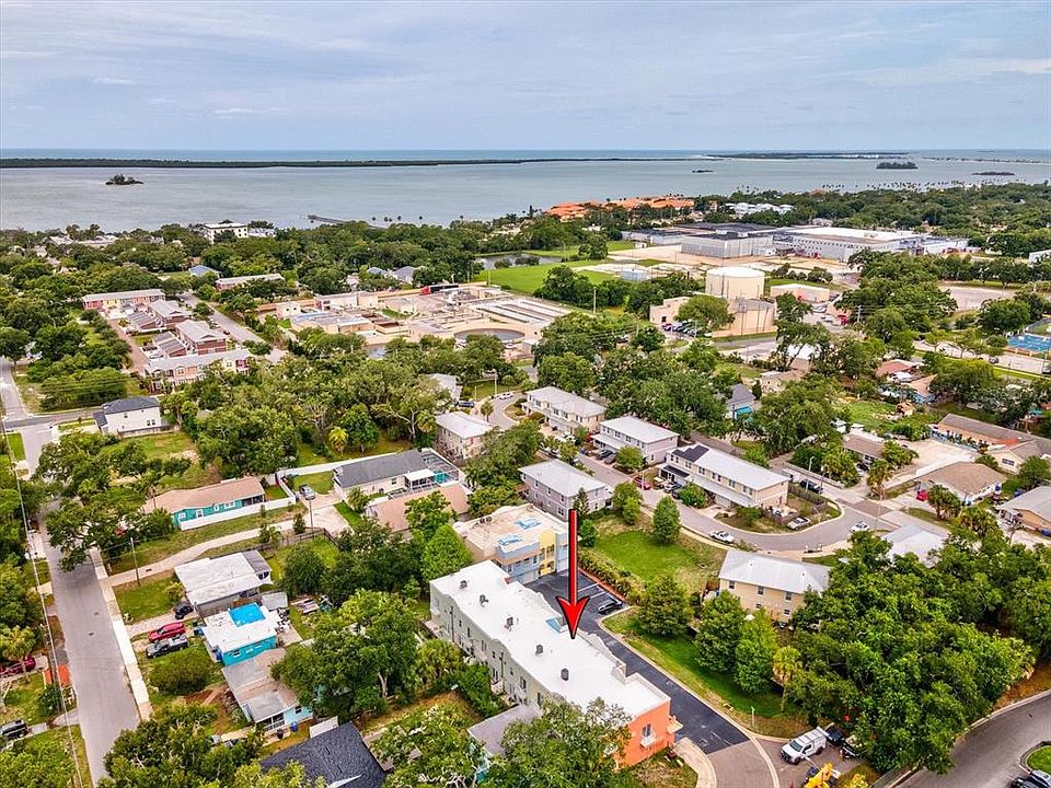1st image of 553 LUSARA COURT