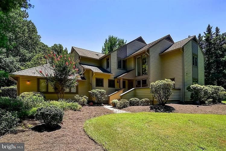 1st image of 10331 Hickory Forest Dr