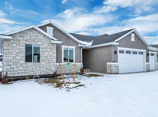 5261 N Wild Pear Dr, Eagle Mountain, UT 84005