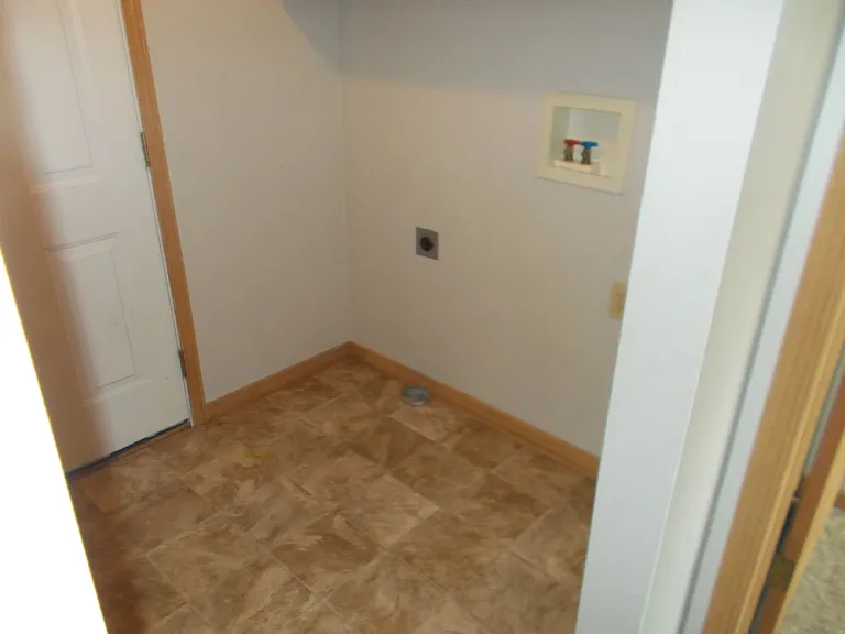 1740 Tanglewood Dr — Photo 9