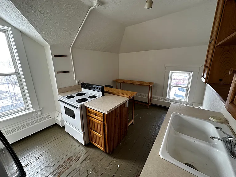 335 N 100 E — Photo 5