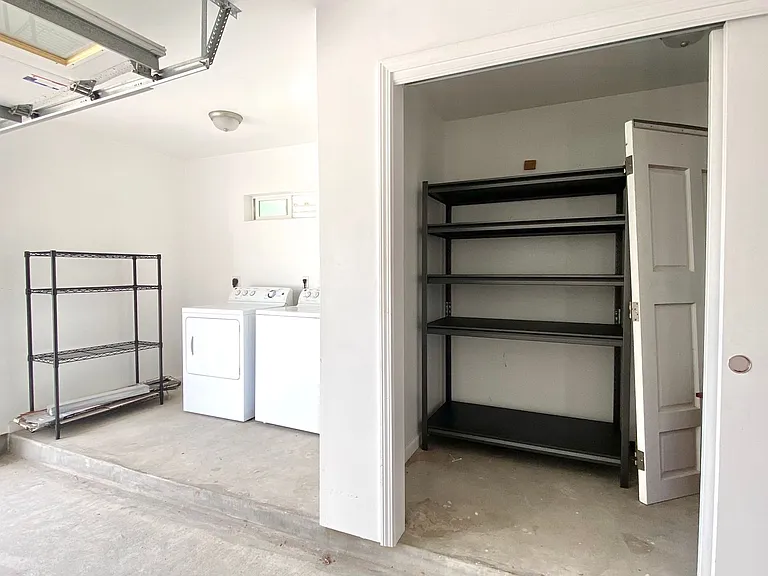 108 Maluniu Ave #B — Photo 5