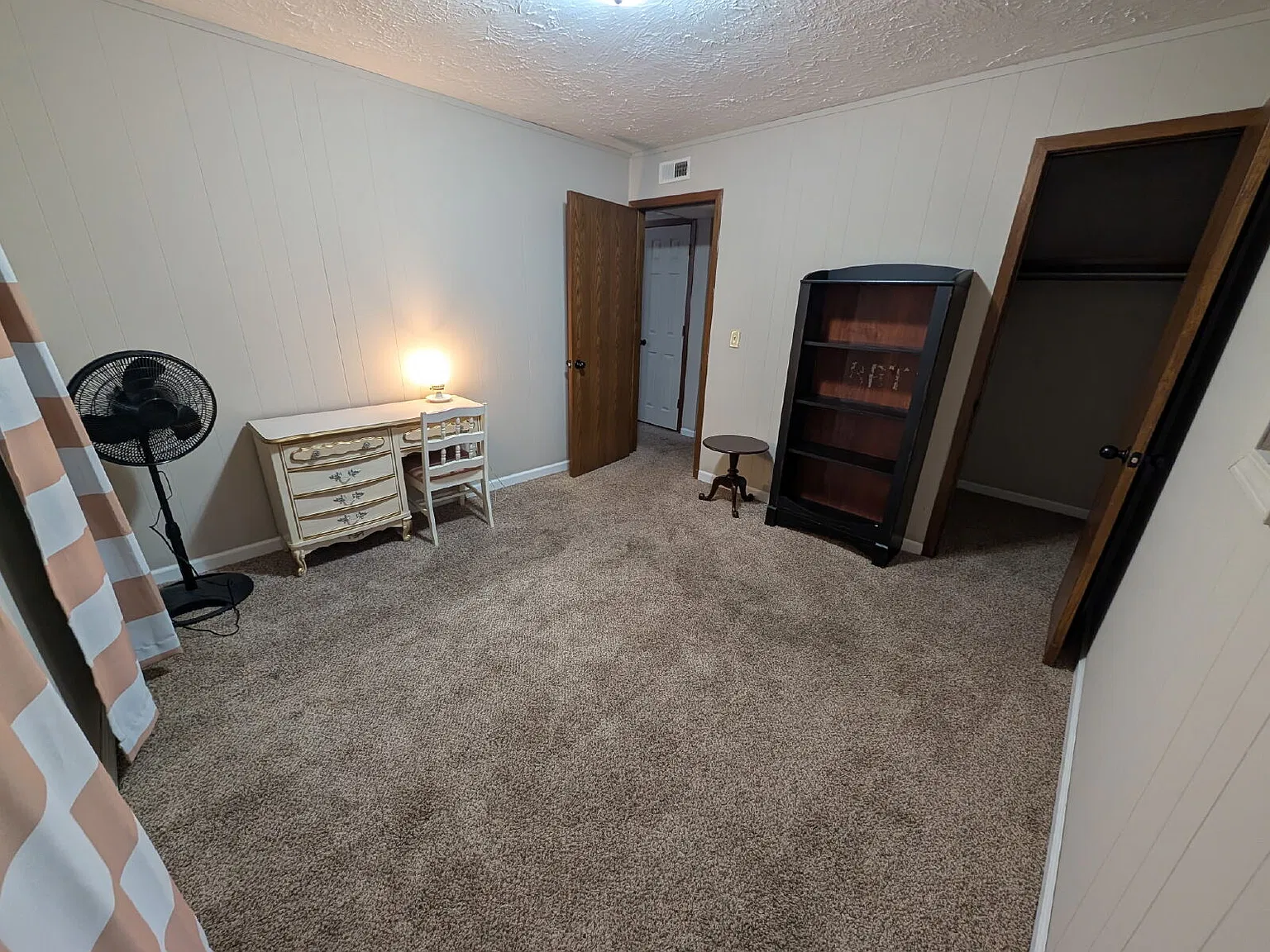 1 bed, 1.0 bath, $700 — Photo 4