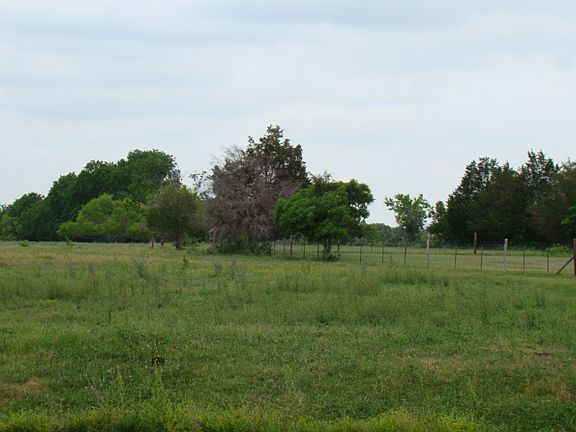 2nd image of 6812 County Road 4045