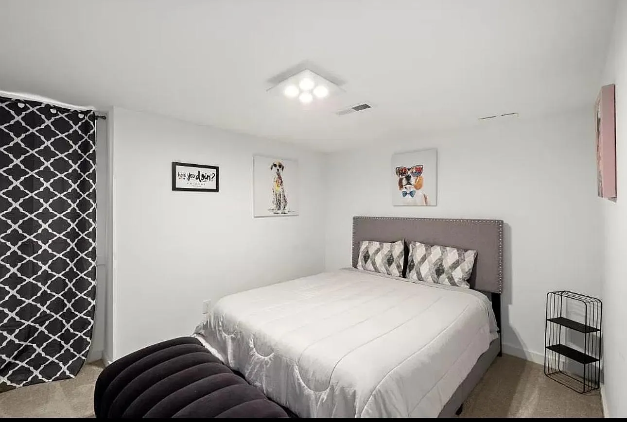 1 bed, 1.5 bath, 1839 sqft, $1,412 — Photo 2