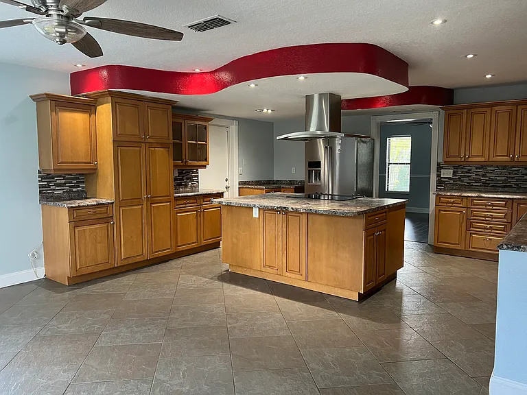 8015 Sycamore Dr — Photo 9