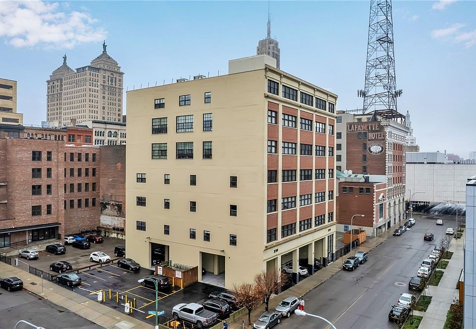 1st image of 210 Ellicott St #204