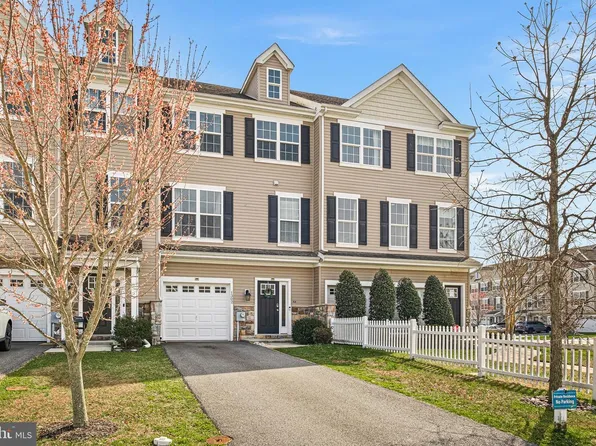 1302 Carrick Ct, Middletown, DE 19709