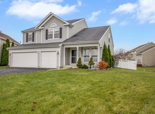 16239 Laurel Oak Ct, Crest Hill, IL 60403