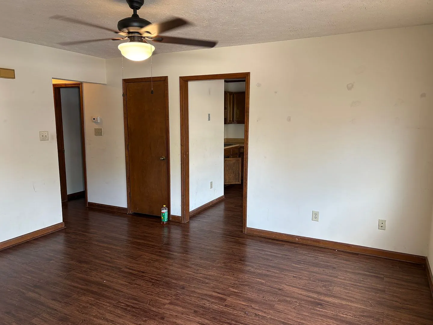 2 Bedroom In The Heart Of Hope Mills! — Photo 2