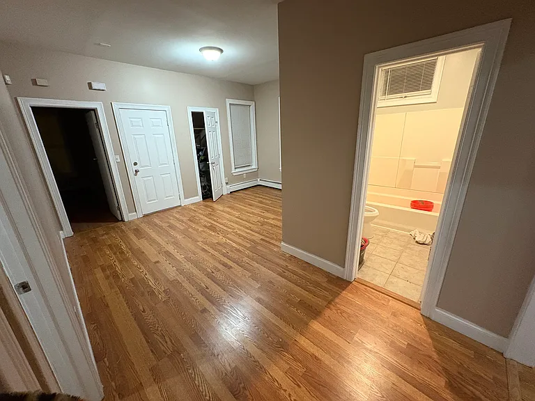154 Lloyd St #1 — Photo 2