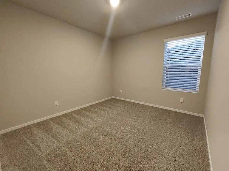 1429 SW Pendleton Way — Photo 10