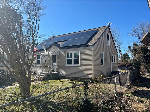 2nd image of 1135 Jasmine St